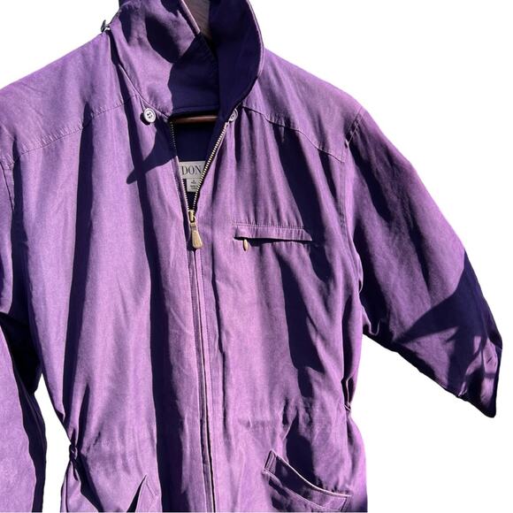 London Fog. Women’s coat, detachable liner and hood.  Small. Adjustable waist. - Picture 4 of 16